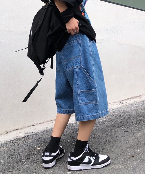 ARULE（アルール）の「A'GEM/9 × .kom『ARULE/アルール』ワイドシルエット ハーフレングス デニムワークパンツ（デニムパンツ・レディース・ブルー・M/L）」の3枚目の写真