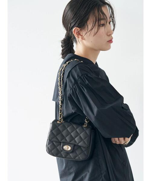earth music&ecology(アースミュージックアンドエコロジー)の「キルティングチェーンショルダー(ショルダーバッグ・レディース・ブルーグリーン/ブラック/モカ/アイボリー・FREE)」の22枚目の写真