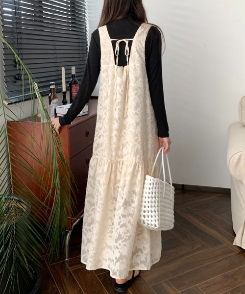 ABITOKYO（アビトーキョー）の「バックリボンシアージャガードロングワンピース（裏地付）（ワンピース・レディース・ホワイト/ベージュ/ピンク/ブルー/ブラック/ネイビー/グリーン・M/L）」の4枚目の写真