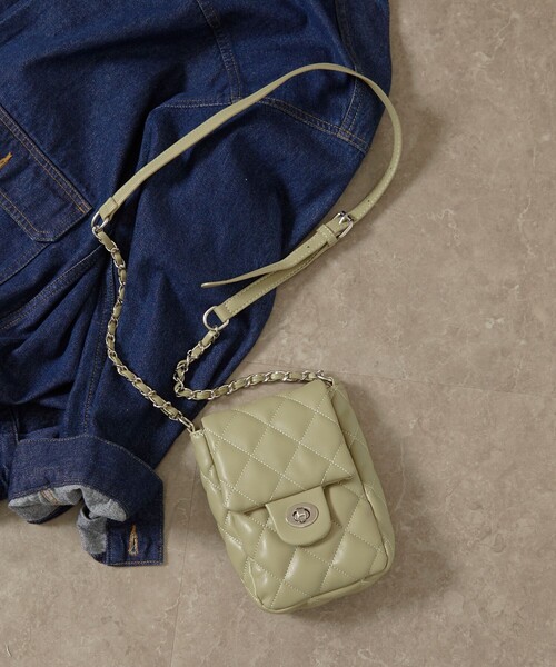 FREAK'S STORE（フリークスストア）の「【WEB限定】キルティングミニショルダーバッグ（ショルダーバッグ・レディース・ナチュラル/ブラック/グリーン/キャメル・ONE SIZE）」の4枚目の写真