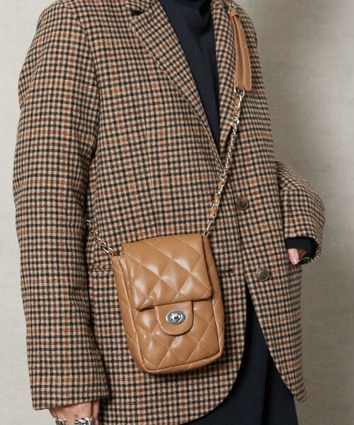 FREAK'S STORE（フリークスストア）の「【WEB限定】キルティングミニショルダーバッグ（ショルダーバッグ・レディース・ナチュラル/ブラック/グリーン/キャメル・ONE SIZE）」の10枚目の写真