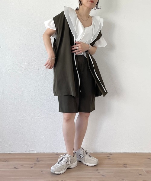 wee9s（ウィークス）の「over size satin like vest / オーバーサイズサテンライクベスト（ベスト・レディース・カーキ/ブラック・FREE）」の17枚目の写真