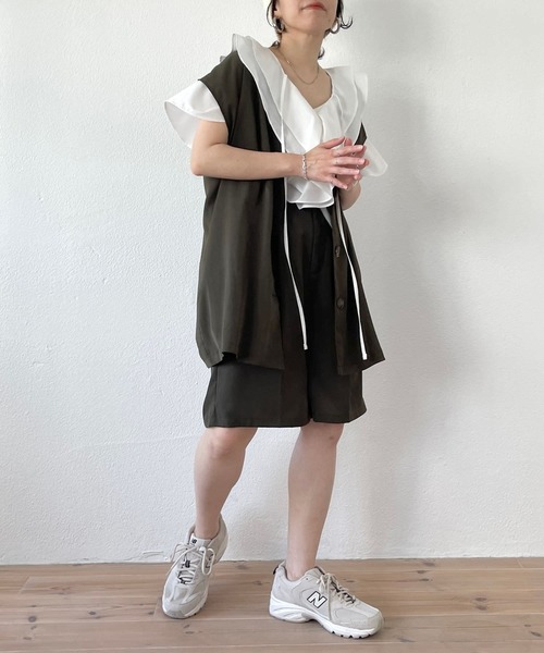 wee9s（ウィークス）の「over size satin like vest / オーバーサイズサテンライクベスト（ベスト・レディース・カーキ/ブラック・FREE）」の18枚目の写真