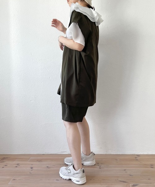 wee9s（ウィークス）の「over size satin like vest / オーバーサイズサテンライクベスト（ベスト・レディース・カーキ/ブラック・FREE）」の19枚目の写真