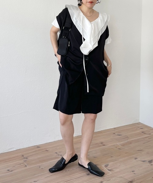 wee9s（ウィークス）の「over size satin like vest / オーバーサイズサテンライクベスト（ベスト・レディース・カーキ/ブラック・FREE）」の5枚目の写真