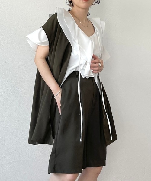 wee9s（ウィークス）の「over size satin like vest / オーバーサイズサテンライクベスト（ベスト・レディース・カーキ/ブラック・FREE）」の4枚目の写真