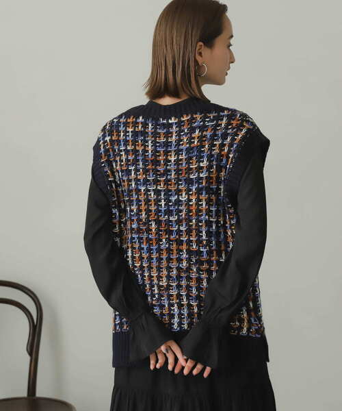 SENSE OF PLACE by URBAN RESEARCH（センスオブプレイスバイアーバンリサーチ）の「ツイードライクニットベスト（ベスト・レディース・ブラック系その他/ブラウン系その他/ブルー系その他・ONE）」の9枚目の写真