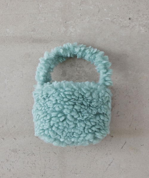 EFOLE（エフォル）の「フェイクファー　もこもこ　ミニバッグ（ハンドバッグ・レディース・パープル/イエロー/ミント/キャメル・FREE）」の2枚目の写真