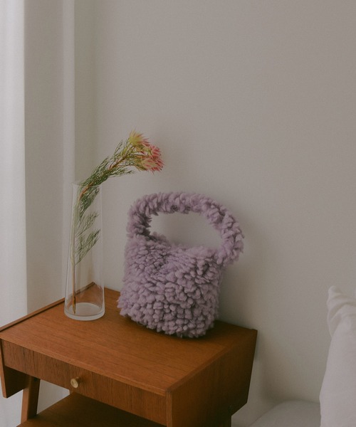 EFOLE（エフォル）の「フェイクファー　もこもこ　ミニバッグ（ハンドバッグ・レディース・パープル/イエロー/ミント/キャメル・FREE）」の5枚目の写真