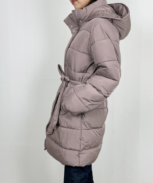 StyleSea（スタイルシー）の「ロングフードエコダウンジャケット（ダウンジャケット/コート・レディース・ベージュ/モカ・MEDIUM）」の3枚目の写真