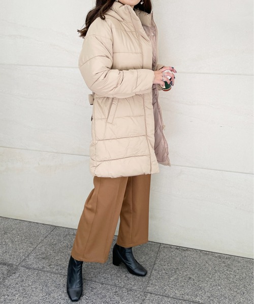 StyleSea（スタイルシー）の「ロングフードエコダウンジャケット（ダウンジャケット/コート・レディース・ベージュ/モカ・MEDIUM）」の8枚目の写真