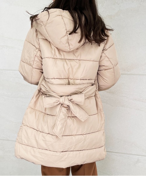 StyleSea（スタイルシー）の「ロングフードエコダウンジャケット（ダウンジャケット/コート・レディース・ベージュ/モカ・MEDIUM）」の10枚目の写真