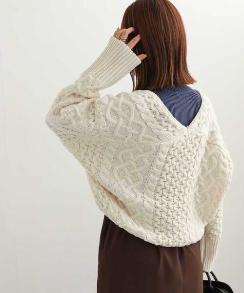 URBAN RESEARCH DOORS（アーバンリサーチドアーズ）の「ケーブルボレロカーディガン（ニット/セーター・レディース・グレー/ホワイト・MEDIUM）」の9枚目の写真