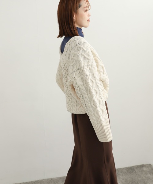 URBAN RESEARCH DOORS（アーバンリサーチドアーズ）の「ケーブルボレロカーディガン（ニット/セーター・レディース・グレー/ホワイト・MEDIUM）」の10枚目の写真