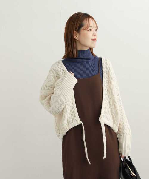 URBAN RESEARCH DOORS（アーバンリサーチドアーズ）の「ケーブルボレロカーディガン（ニット/セーター・レディース・グレー/ホワイト・MEDIUM）」の11枚目の写真