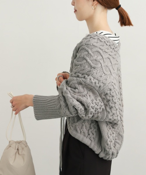 URBAN RESEARCH DOORS（アーバンリサーチドアーズ）の「ケーブルボレロカーディガン（ニット/セーター・レディース・グレー/ホワイト・MEDIUM）」の17枚目の写真