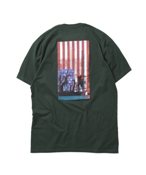 am（エーエム）の「エーエム [am] - フラッグ グラフィック 半袖 Tシャツ [FLAG TEE]（Tシャツ/カットソー・メンズ・ブラック/ホワイト/グリーン・L/XL/XXL）」の12枚目の写真