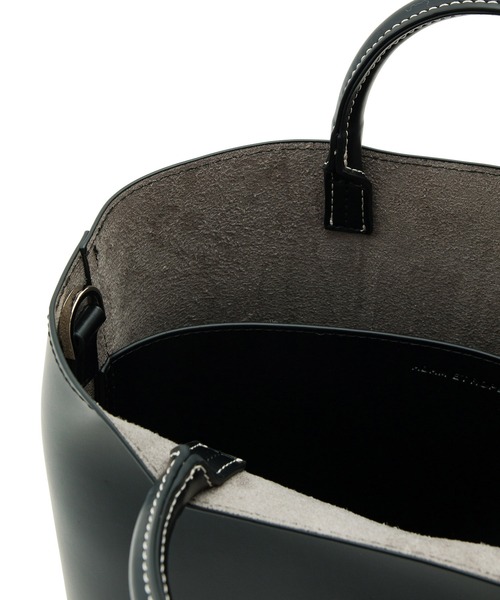 ADAM ET ROPE'（アダムエロペ）の「【A4対応】ダブルポケットトートバッグ（トートバッグ・レディース・ブラック/オフホワイト・FREE）」の4枚目の写真