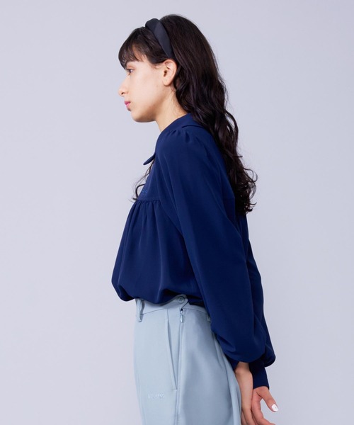MILKFED.(ミルクフェド)の「ROUND COLLAR BLOUSE(シャツ/ブラウス・レディース・ネイビー/ホワイト・ONE SIZE)」の19枚目の写真