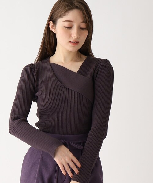 index(インデックス)の「◆アシメネック パワーショルダーリブニット(ニット/セーター・レディース・ベージュ/オフホワイト/ダークパープル・00)」の3枚目の写真