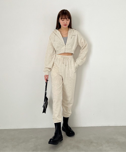 EPIMI E'PIMMY(エピミエピミー)の「〈Set upにも〉Girl crushスウェットパンツ(スウェットパンツ・レディース・オートミール/オリーブ・MEDIUM)」の7枚目の写真