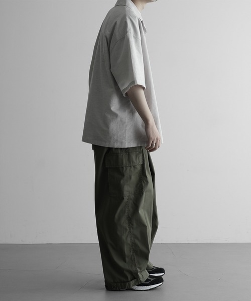 RUUBON（ルーボン）の「【RUUBON】 relax wide cargo pants / リラックス ワイドカーゴパンツ（カーゴパンツ・メンズ・カーキ/ブラック・S/M/L）」の12枚目の写真