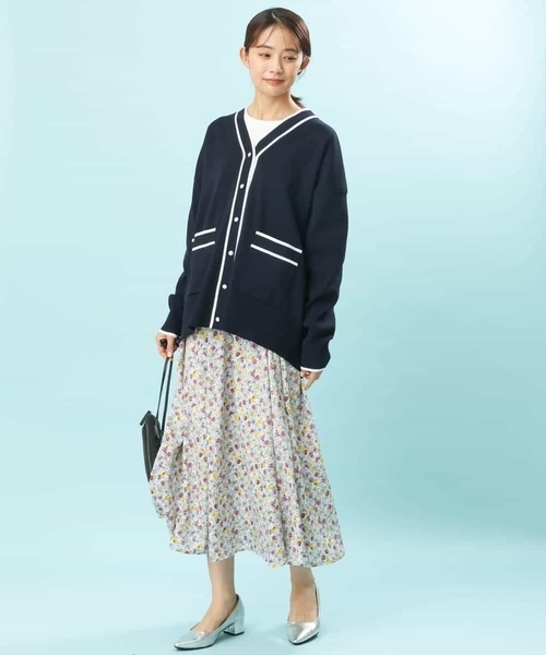 MK MICHEL KLEIN（エムケーミッシェルクラン）の「小花柄フレアスカート/洗える（スカート・レディース・ライトグレー/ネイビー・38）」の7枚目の写真