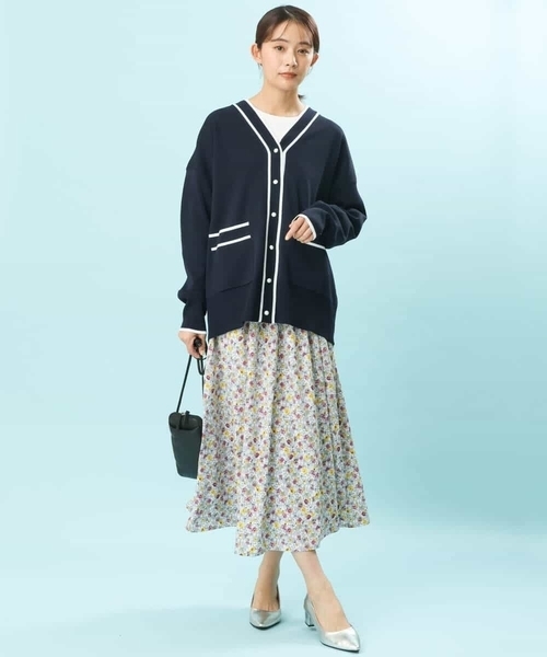 MK MICHEL KLEIN（エムケーミッシェルクラン）の「小花柄フレアスカート/洗える（スカート・レディース・ライトグレー/ネイビー・38）」の6枚目の写真