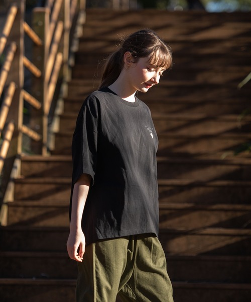 OUTDOOR PRODUCTS（アウトドアプロダクツ）の「USAコットン　プリントTシャツ　バックプリント　ラウンドテール　ビッグシルエット（Tシャツ/カットソー・レディース・ホワイト/ベージュ/ブラック・FREE）」の22枚目の写真