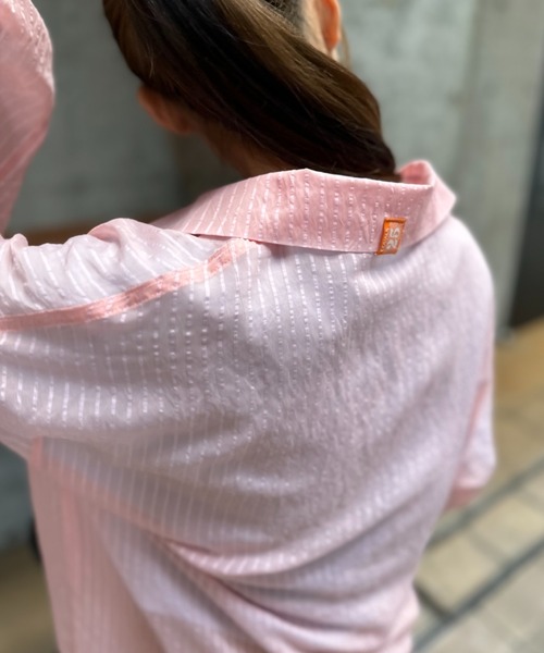 mi via loca(ミヴィアロカ)の「シアーストライプビッグシャツ(シャツ/ブラウス・レディース・ピンク/グリーン/アイボリー・FREE)」の1枚目の写真
