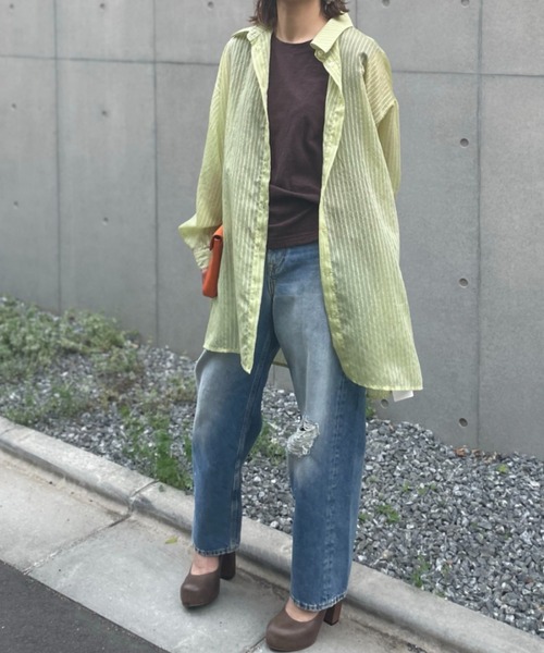 mi via loca(ミヴィアロカ)の「シアーストライプビッグシャツ(シャツ/ブラウス・レディース・ピンク/グリーン/アイボリー・FREE)」の13枚目の写真