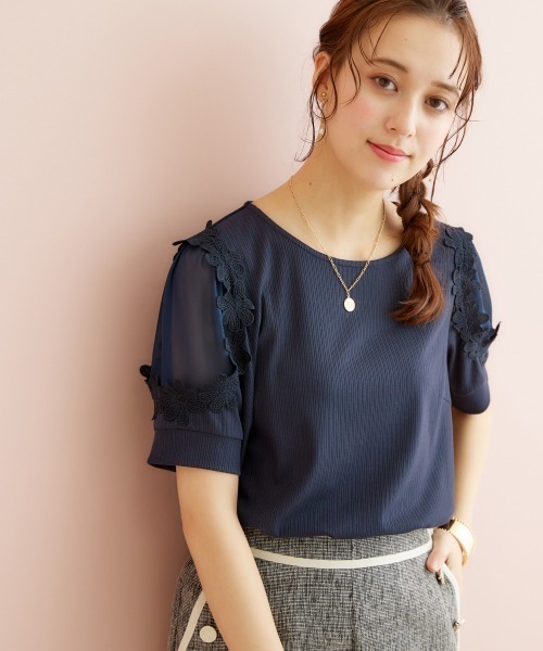 marun(マルン)の「<大きいサイズ> フラワーレースモチーフ付きカットソー marun(Tシャツ/カットソー・レディース・ネイビー/ピンク・L/4L/LL/5L/3L)」の12枚目の写真