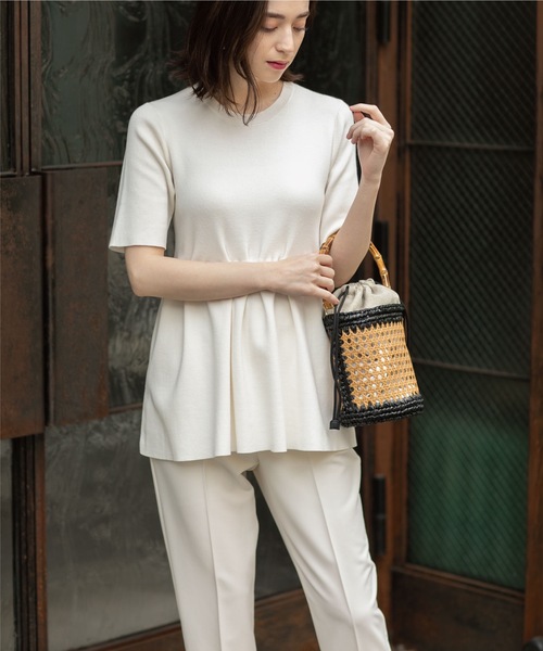 OPAQUE.CLIP(オペークドットクリップ)の「◆オーガニックコットン ペプラムニット【洗濯機洗い可/UVケア】(ニット/セーター・レディース・オフホワイト/ブラウン系その他/ライトブルー/ブラック/ピンク系/ライトグレー系7・36/38/40/42)」の11枚目の写真