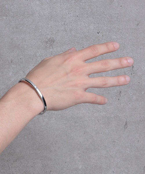 HARE（ハレ）の「ステンレスバングル(HARE)（バングル/リストバンド・メンズ・シルバー/シルバー系その他・FREE）」の3枚目の写真