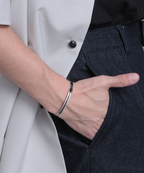 HARE（ハレ）の「ステンレスバングル(HARE)（バングル/リストバンド・メンズ・シルバー/シルバー系その他・FREE）」の9枚目の写真