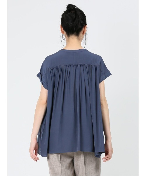 m.f.editorial（エムエフエディトリアル）の「m.f.エディトリアル レディース アイスグログラン バンドカラー半袖ブラウス（シャツ/ブラウス・レディース・イエロー系その他/ネイビー・LARGE/MEDIUM）」の14枚目の写真