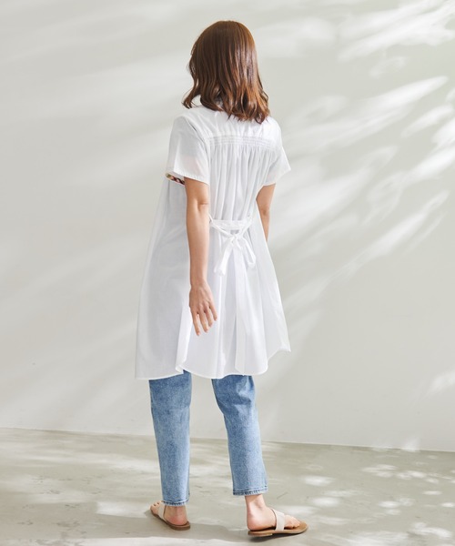 Arnold Palmer（アーノルドパーマー）の「ギャザー 半袖 シャツワンピース（シャツワンピース・レディース・ホワイト/ブラック/サックスブルー・S/M/L）」の11枚目の写真