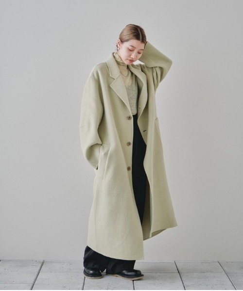 TODAYFUL(トゥデイフル)の「シアーモヘアタートルニット(ニット/セーター・レディース・ブラック/ダークブラウン/イエロー・FREE)」の7枚目の写真