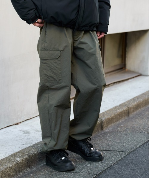 COLONY 2139（コロニートゥーワンスリーナイン）の「ワイドカーゴパンツ（カーゴパンツ・メンズ・カーキ/オリーブ/ブラック・MEDIUM/LARGE）」の3枚目の写真