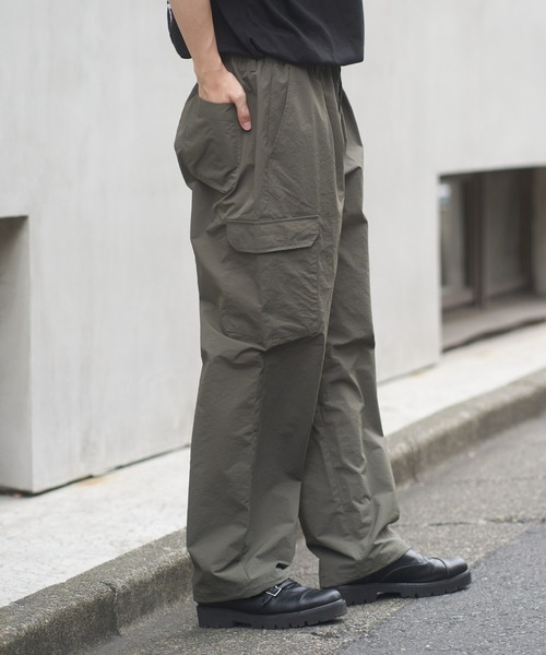 COLONY 2139（コロニートゥーワンスリーナイン）の「ワイドカーゴパンツ（カーゴパンツ・メンズ・カーキ/オリーブ/ブラック・MEDIUM/LARGE）」の4枚目の写真
