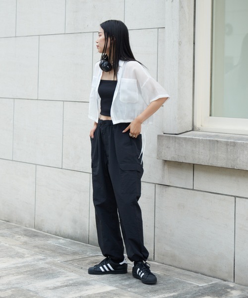 COLONY 2139（コロニートゥーワンスリーナイン）の「ワイドカーゴパンツ（カーゴパンツ・メンズ・カーキ/オリーブ/ブラック・MEDIUM/LARGE）」の6枚目の写真