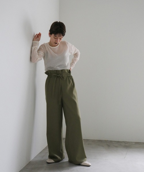 select MOCA(セレクトモカ)の「ウエストダブルギャザーリラックスパンツ(その他パンツ・レディース・カーキ/グレー/アイボリー・FREE)」の4枚目の写真