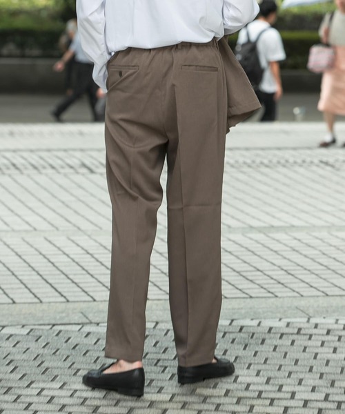 URBAN RESEARCH DOORS（アーバンリサーチドアーズ）の「『イージーケア/ウォッシャブル』LIFE STYLE TAILOR　カルゼコンフォータブルパンツ（スーツパンツ・メンズ・モカ/ネイビー/グレー・SMALL/MEDIUM/LARGE/X-LARGE）」の6枚目の写真