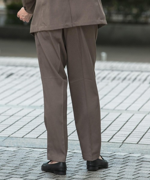 URBAN RESEARCH DOORS（アーバンリサーチドアーズ）の「『イージーケア/ウォッシャブル』LIFE STYLE TAILOR　カルゼコンフォータブルパンツ（スーツパンツ・メンズ・モカ/ネイビー/グレー・SMALL/MEDIUM/LARGE/X-LARGE）」の11枚目の写真