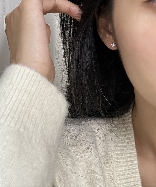 LA VORAGINE(ラ ヴォラジネ)の「金属アレルギー対応ジルコンミニピアス(ピアス(両耳用)・レディース・シルバー・S/M/L)」の10枚目の写真