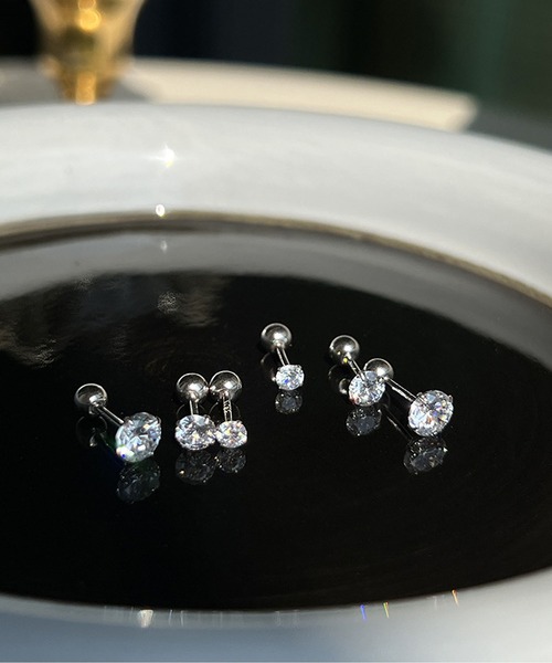 LA VORAGINE(ラ ヴォラジネ)の「金属アレルギー対応ジルコンミニピアス(ピアス(両耳用)・レディース・シルバー・S/M/L)」の7枚目の写真