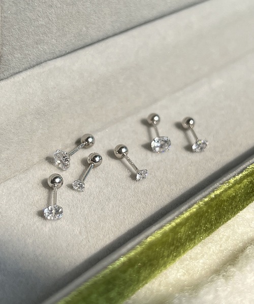 LA VORAGINE(ラ ヴォラジネ)の「金属アレルギー対応ジルコンミニピアス(ピアス(両耳用)・レディース・シルバー・S/M/L)」の5枚目の写真