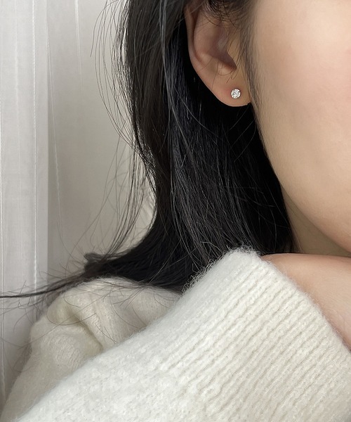 LA VORAGINE(ラ ヴォラジネ)の「金属アレルギー対応ジルコンミニピアス(ピアス(両耳用)・レディース・シルバー・S/M/L)」の11枚目の写真