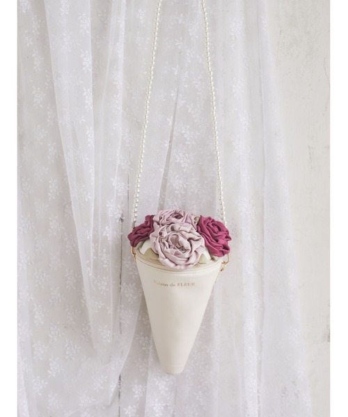 Maison de FLEUR（メゾンドフルール）の「EC限定ブーケショルダー