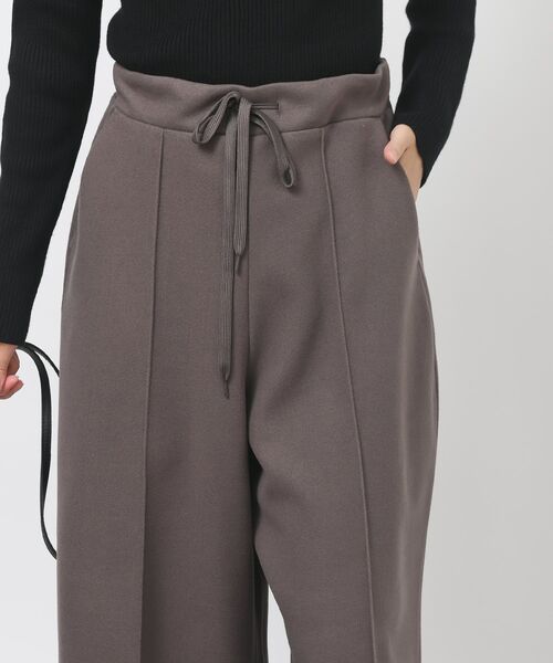 rps（アールピーエス）の「起毛ワイドパンツ（スラックス・レディース・ブラック/グレイッシュベージュ/モカ・フリー）」の8枚目の写真